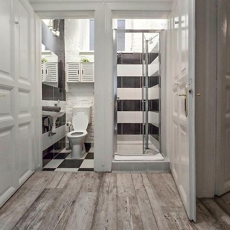 Wolf Apartment With Terrace Будапеща Екстериор снимка