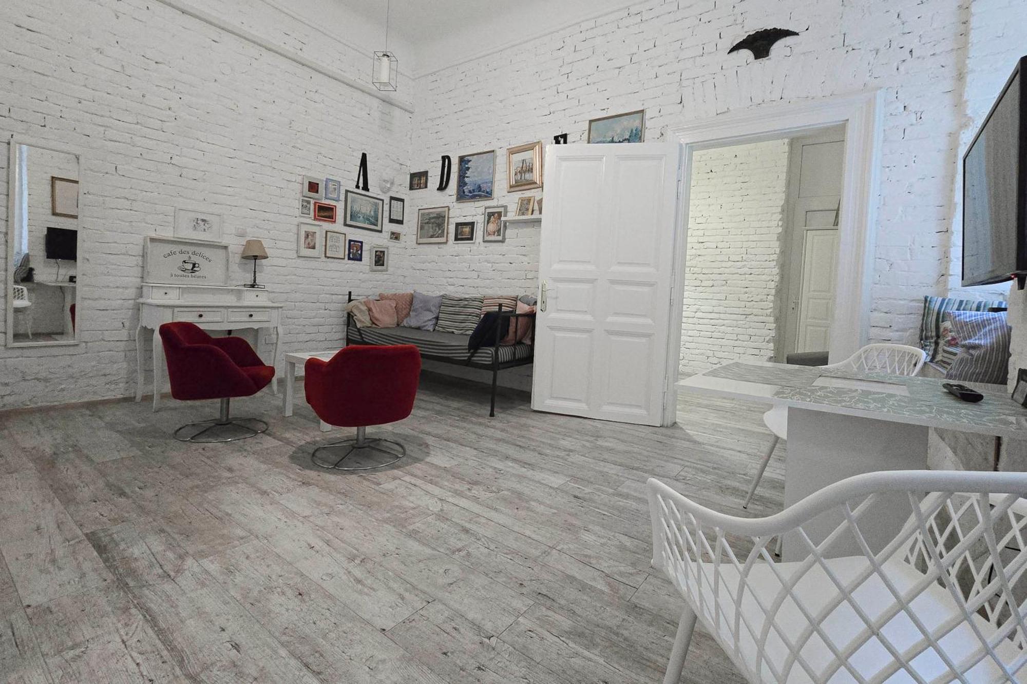 Wolf Apartment With Terrace Будапеща Екстериор снимка